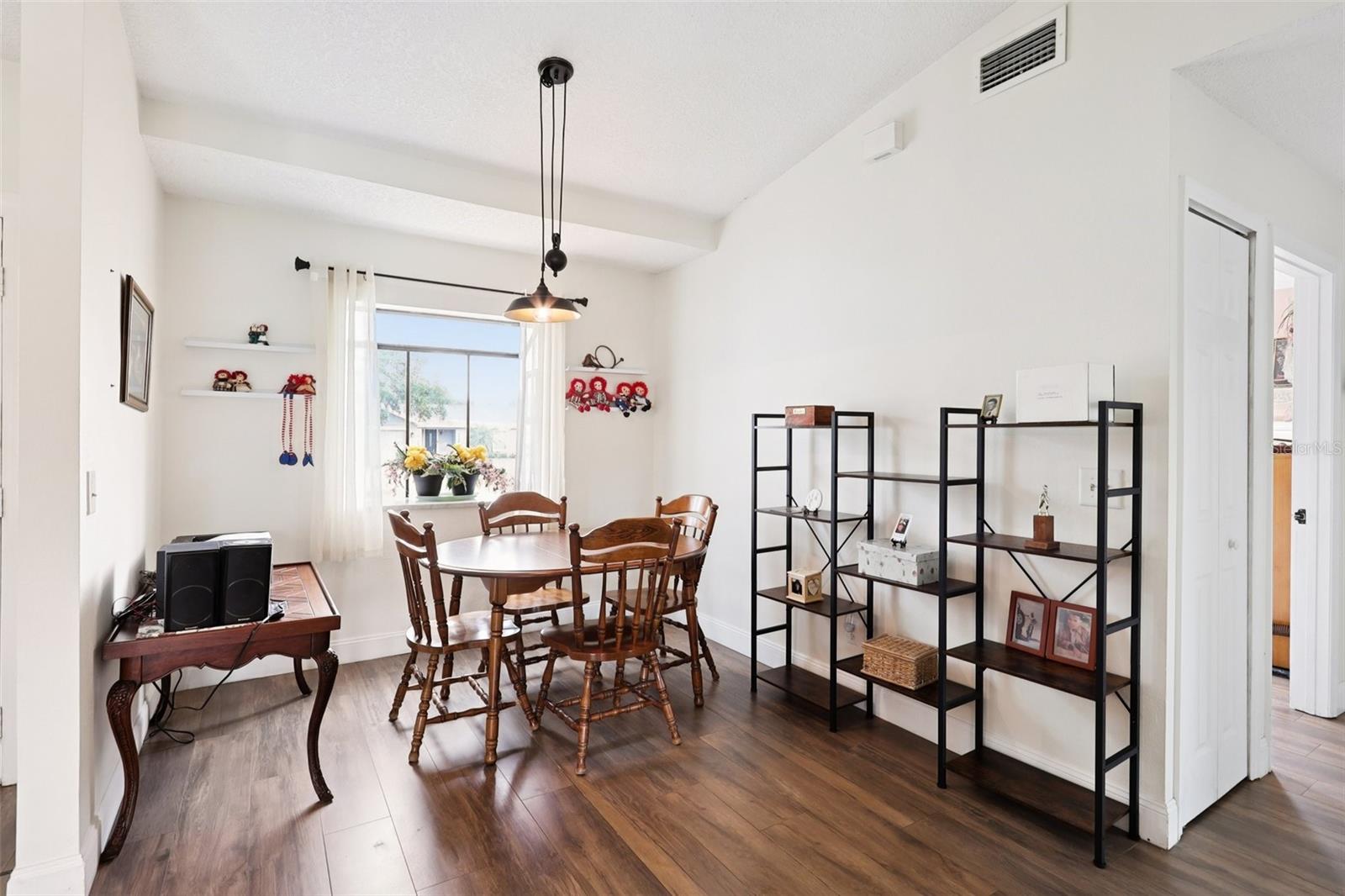 Image 9 of 44 For 2531 Ludlow Street