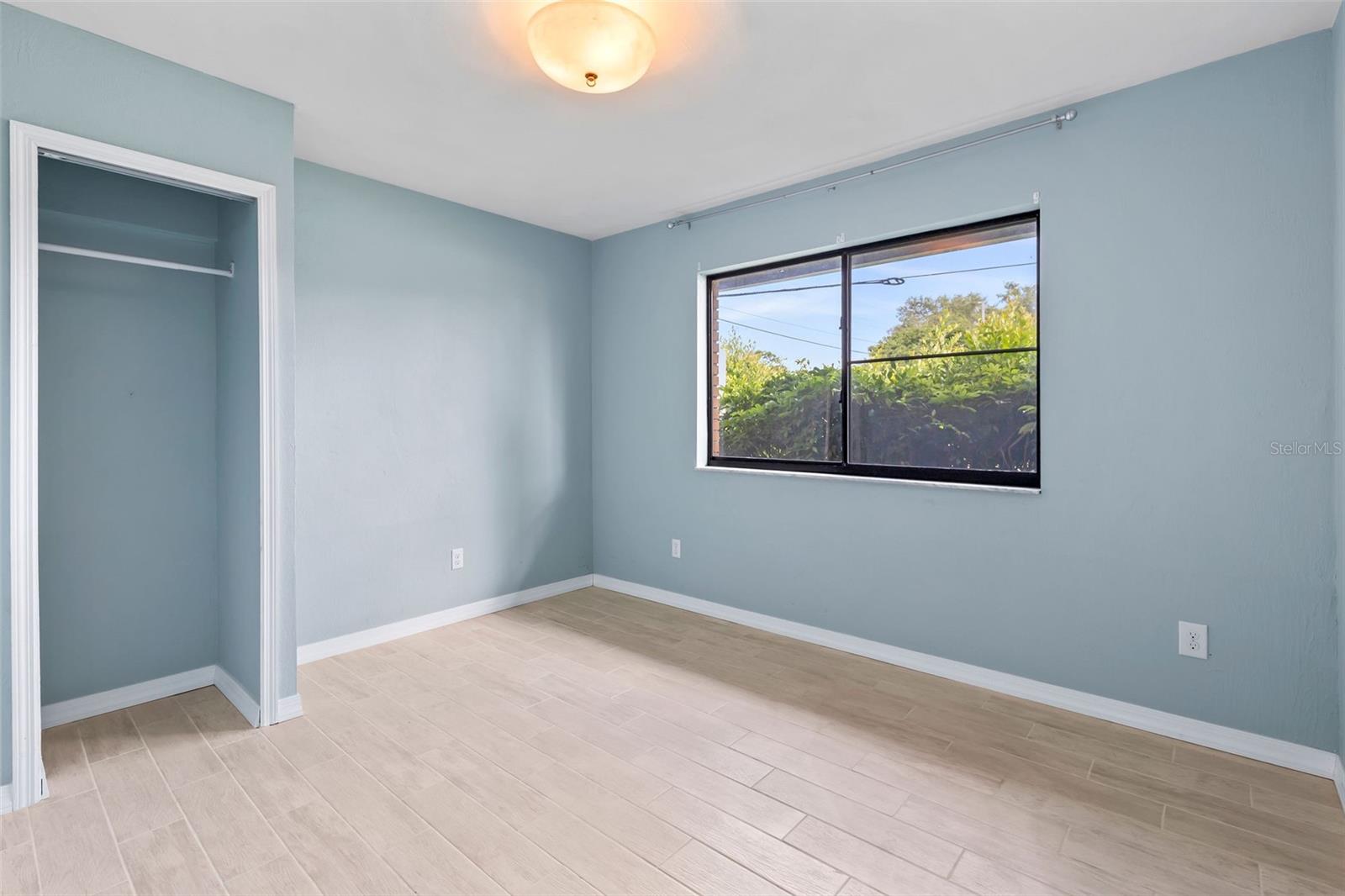 Image 16 of 48 For 1245 Mardrake Road