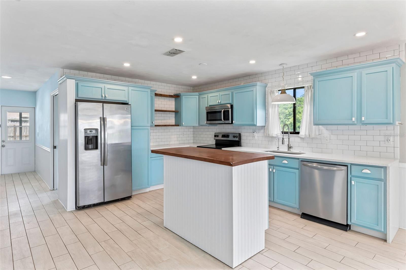 Image 6 of 48 For 1245 Mardrake Road