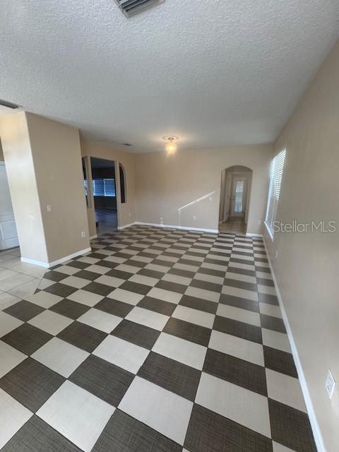 Image 6 of 29 For 386 Haversham Road