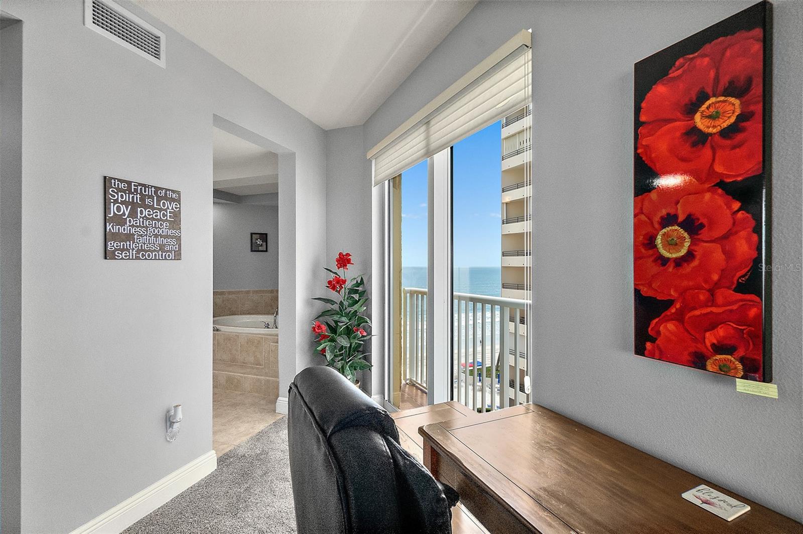 Image 19 of 53 For 2901 Atlantic Avenue 603