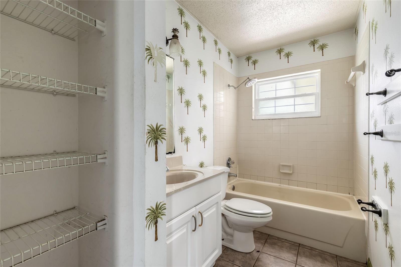Image 10 of 17 For 1624 Queen Palm Drive