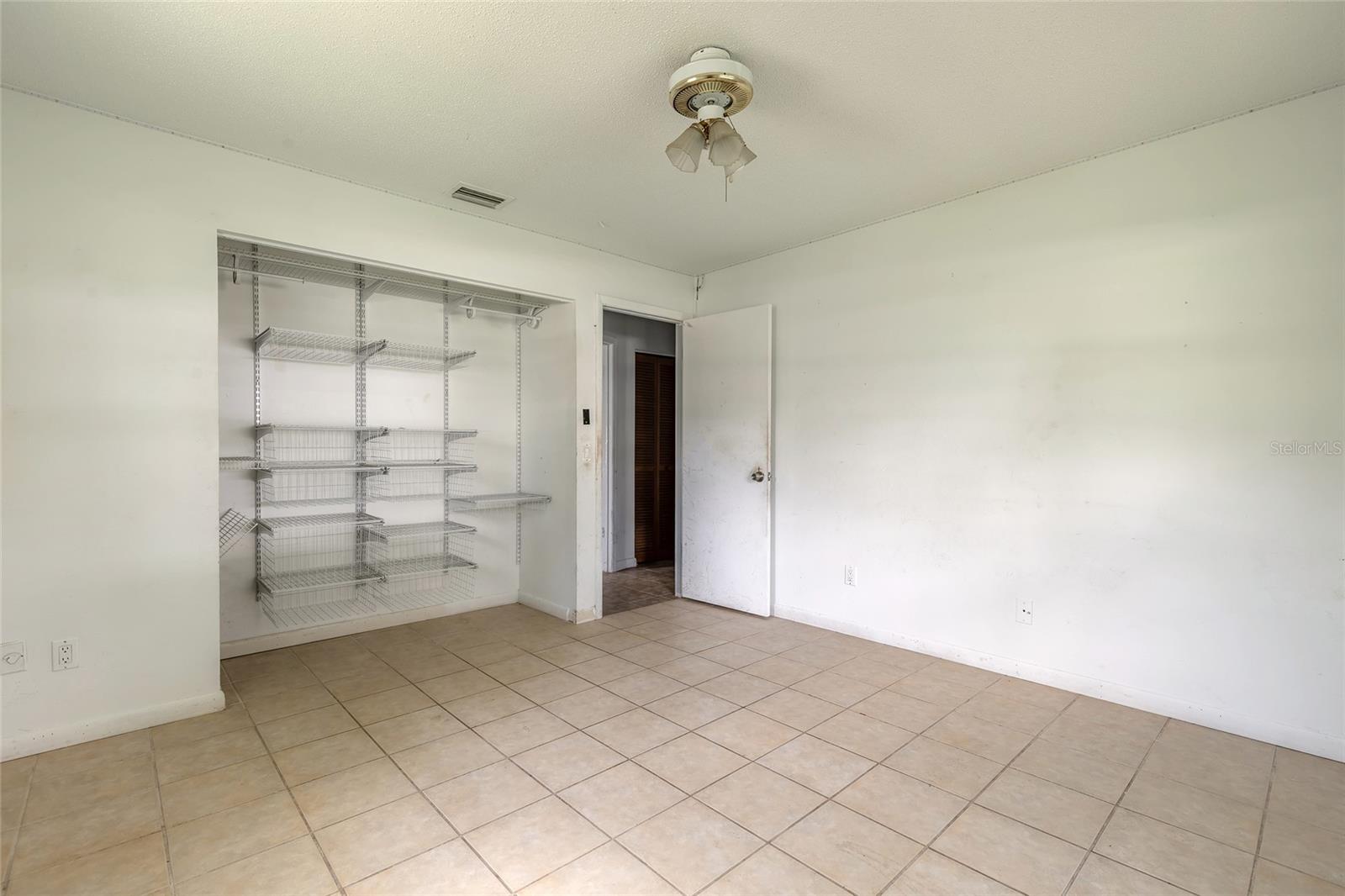 Image 11 of 17 For 1624 Queen Palm Drive