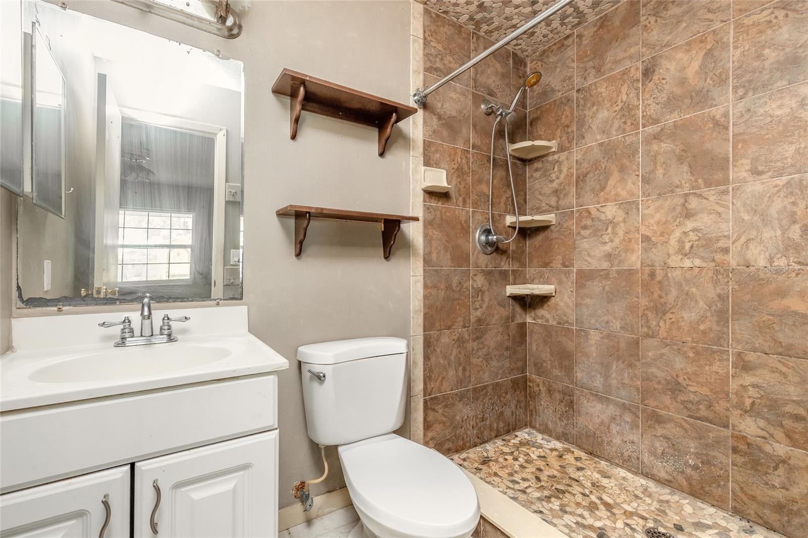 Image 8 of 17 For 1624 Queen Palm Drive