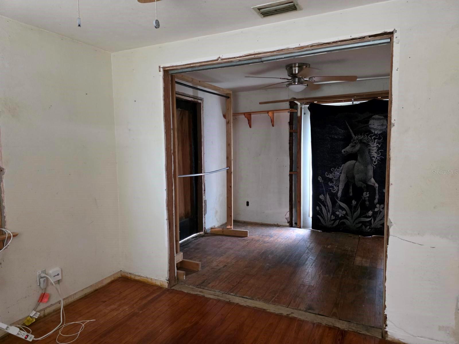 Image 32 of 42 For 112 New Hampshire Street