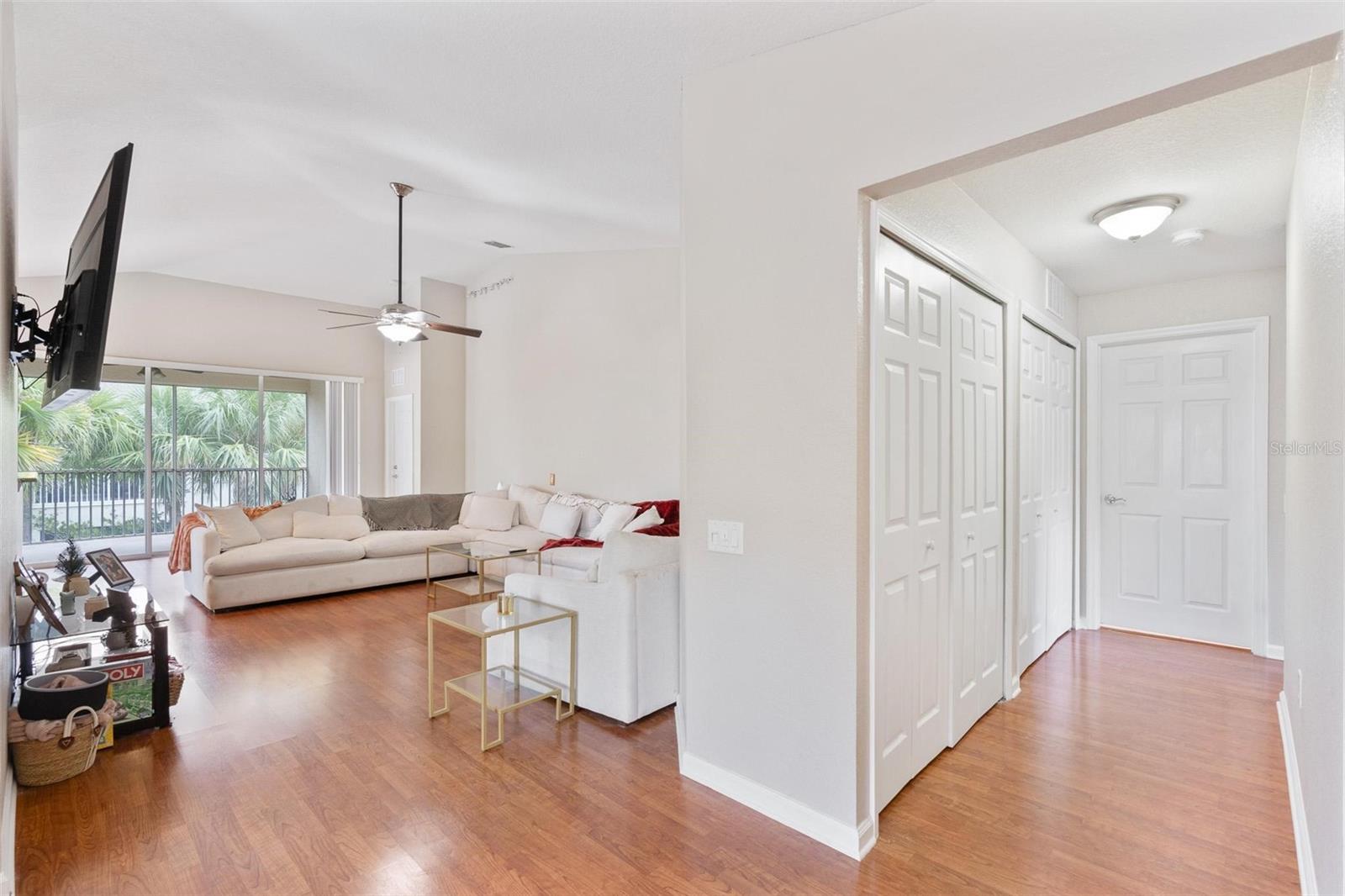 Image 12 of 33 For 529 Hockendale Cove