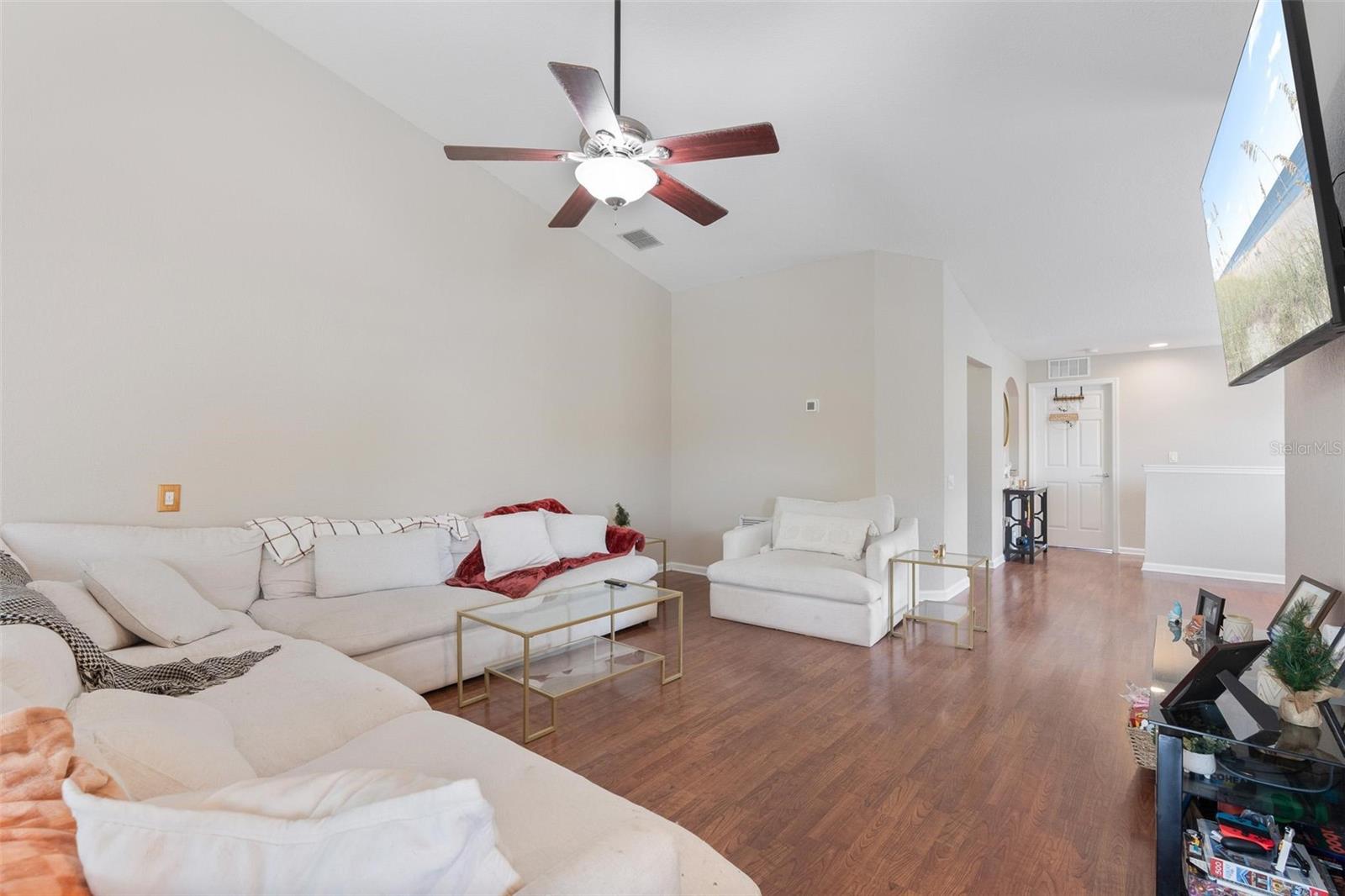 Image 5 of 33 For 529 Hockendale Cove