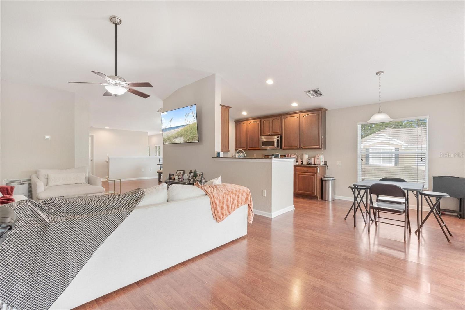 Image 6 of 33 For 529 Hockendale Cove