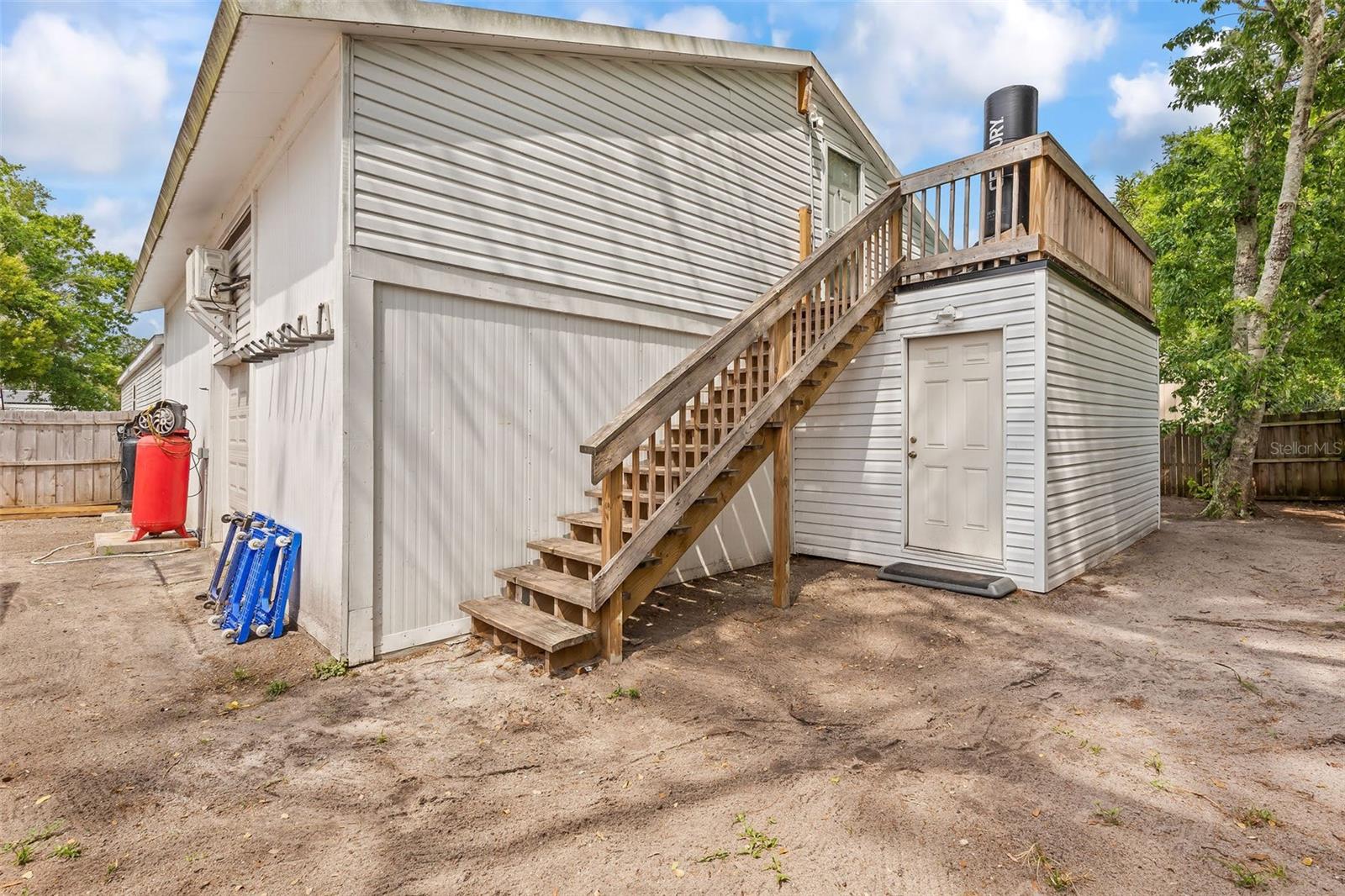 Image 35 of 37 For 1079 Green Acres Circle N