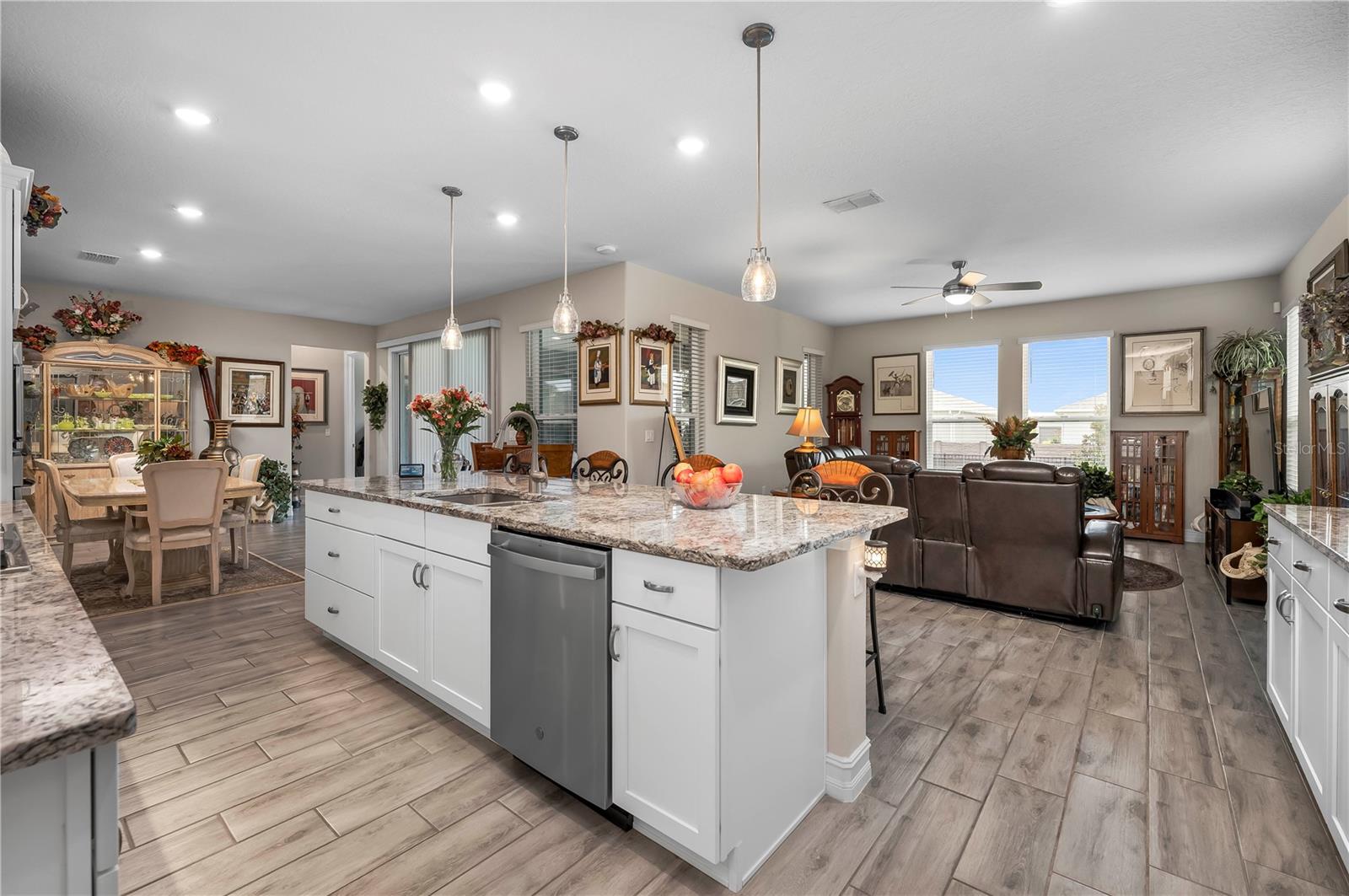 Image 15 of 70 For 4255 55th Terrace