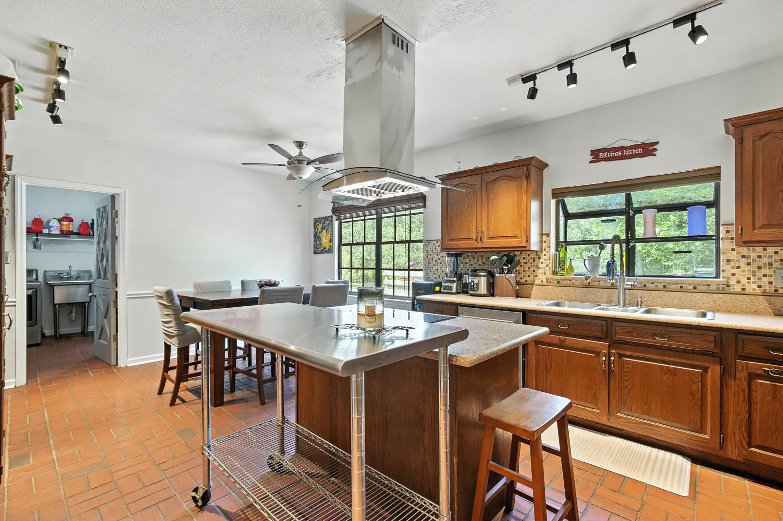 Image 12 of 39 For 750 Tabatha Drive