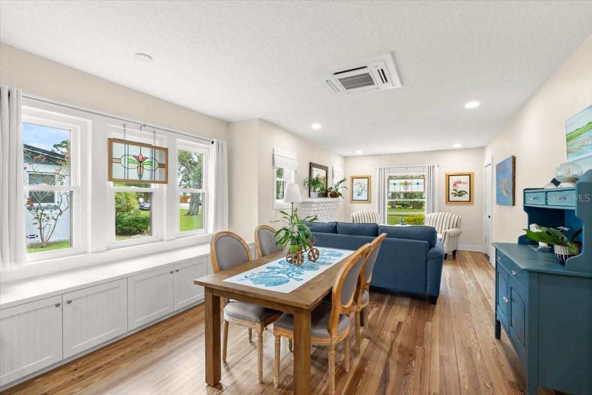 Image 11 of 40 For 33 Wilmette Avenue