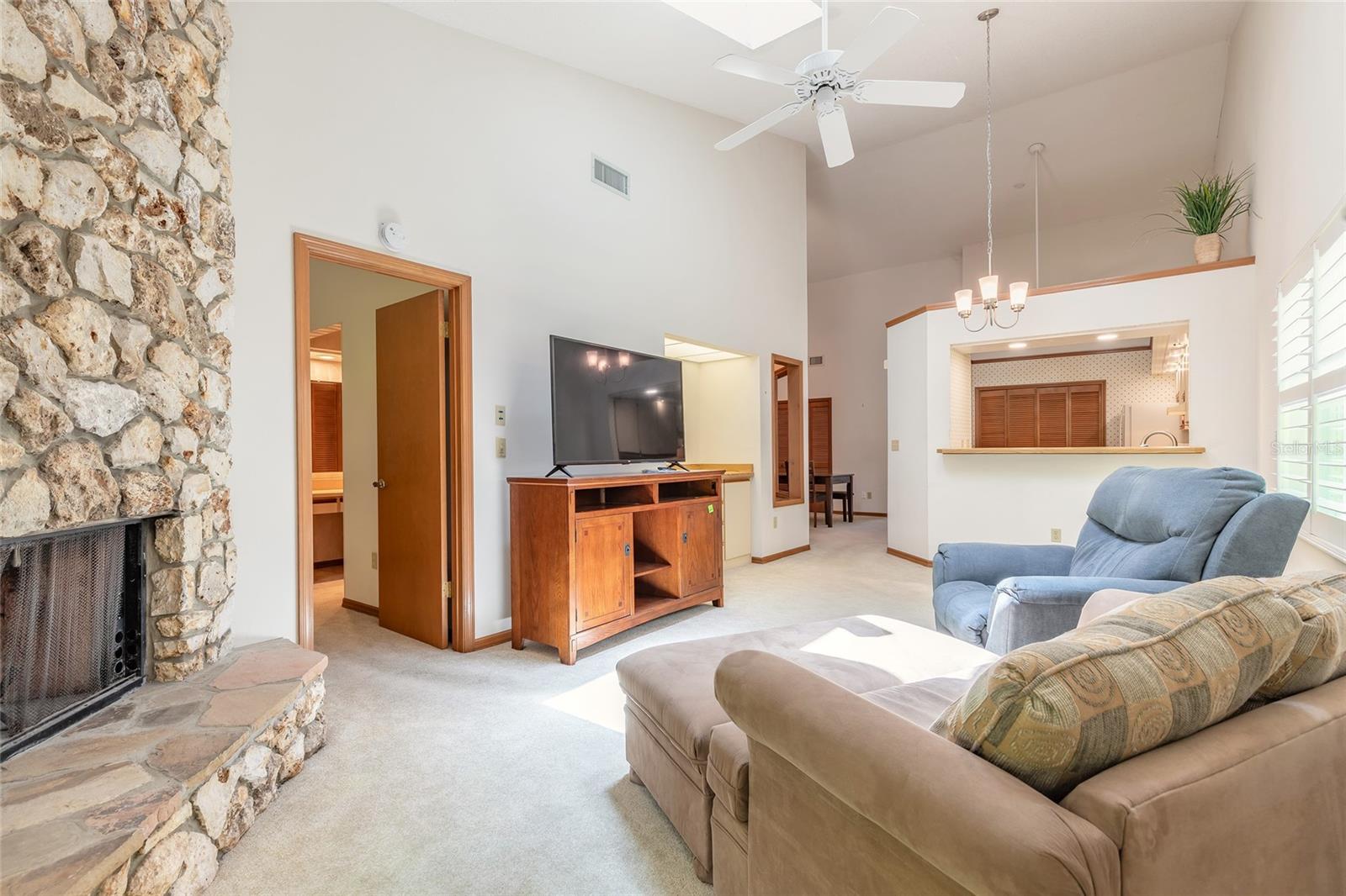 Image 14 of 36 For 955 Grayling Court A