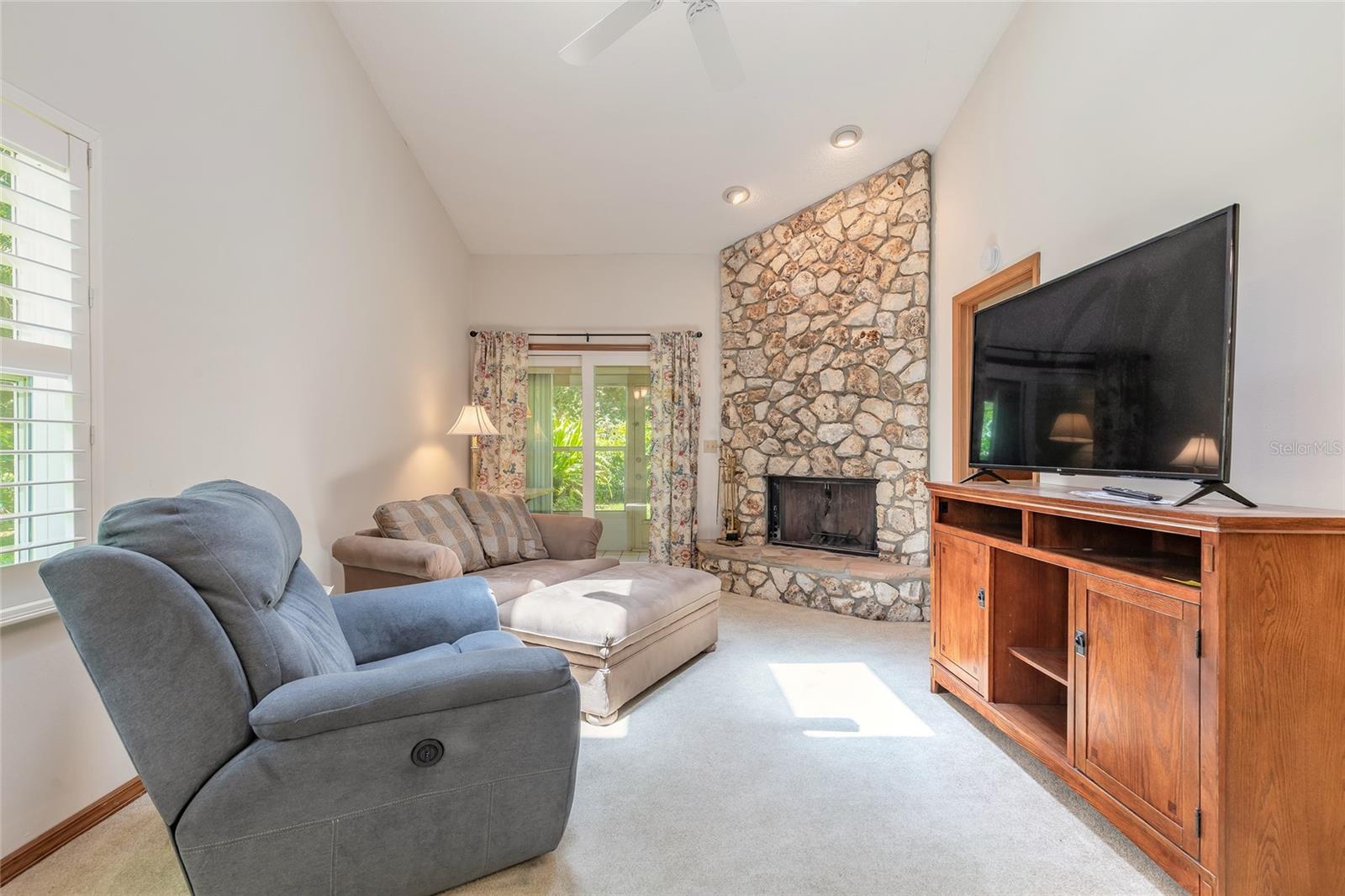 Image 17 of 36 For 955 Grayling Court A