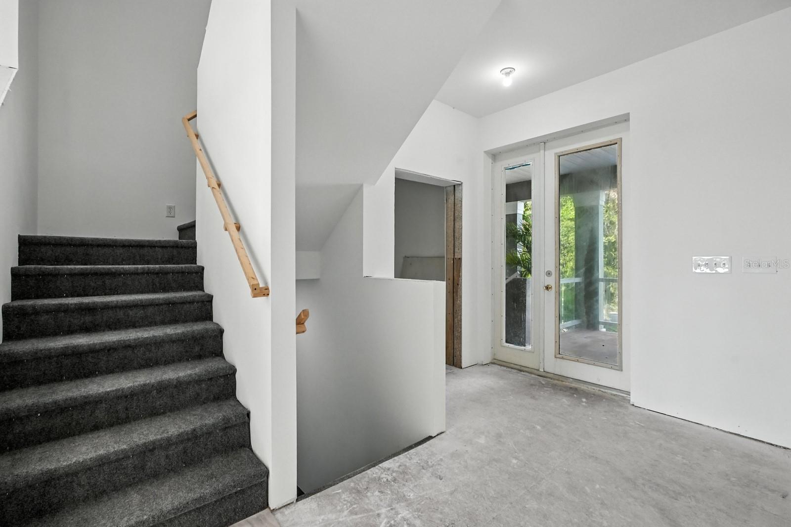 Image 16 of 72 For 223 Riverwalk Drive