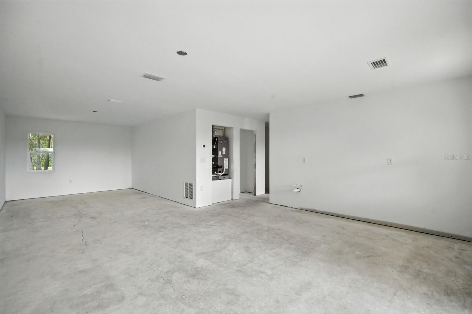 Image 17 of 72 For 223 Riverwalk Drive
