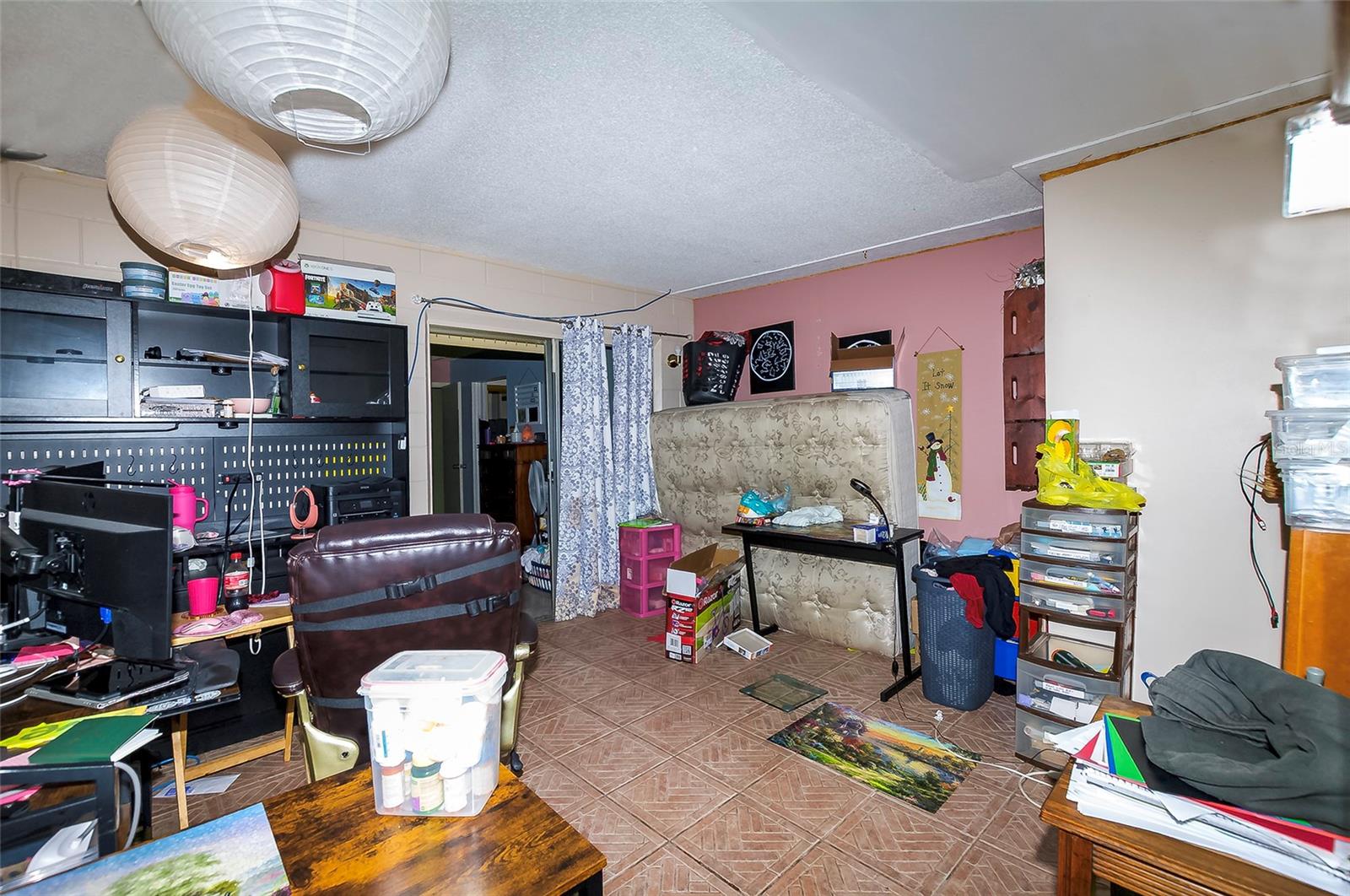 Image 14 of 37 For 4831 Cypress Tree Drive
