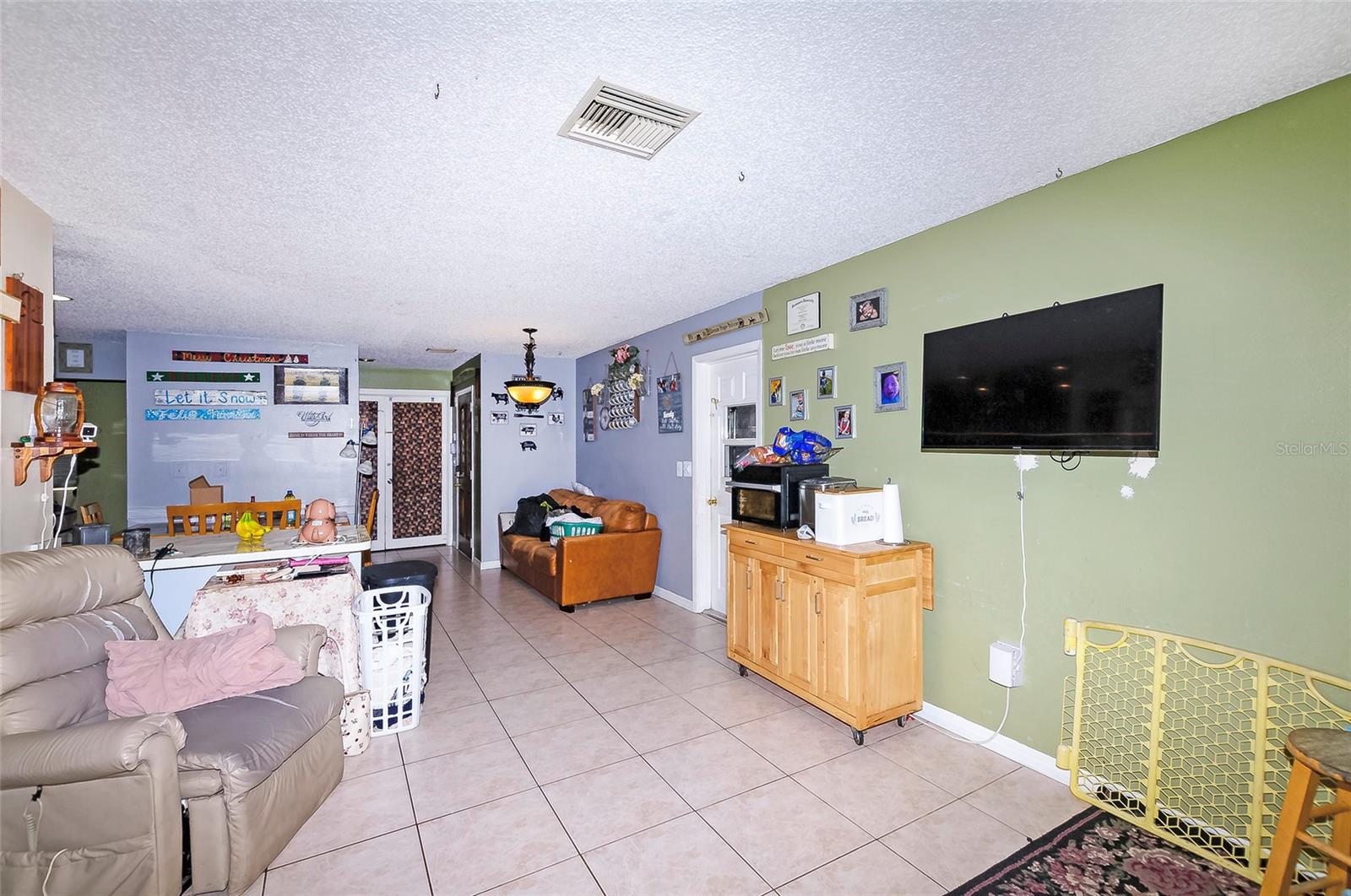 Image 4 of 37 For 4831 Cypress Tree Drive