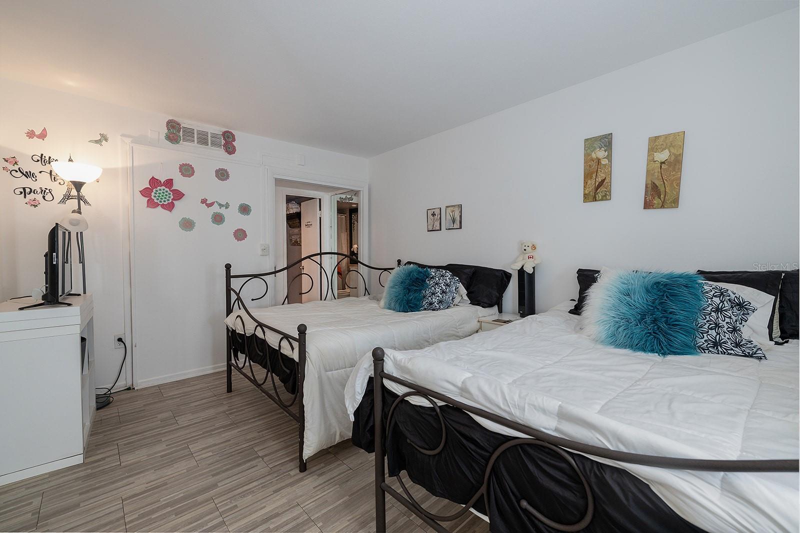 Image 4 of 21 For 2800 Atlantic Avenue 1105