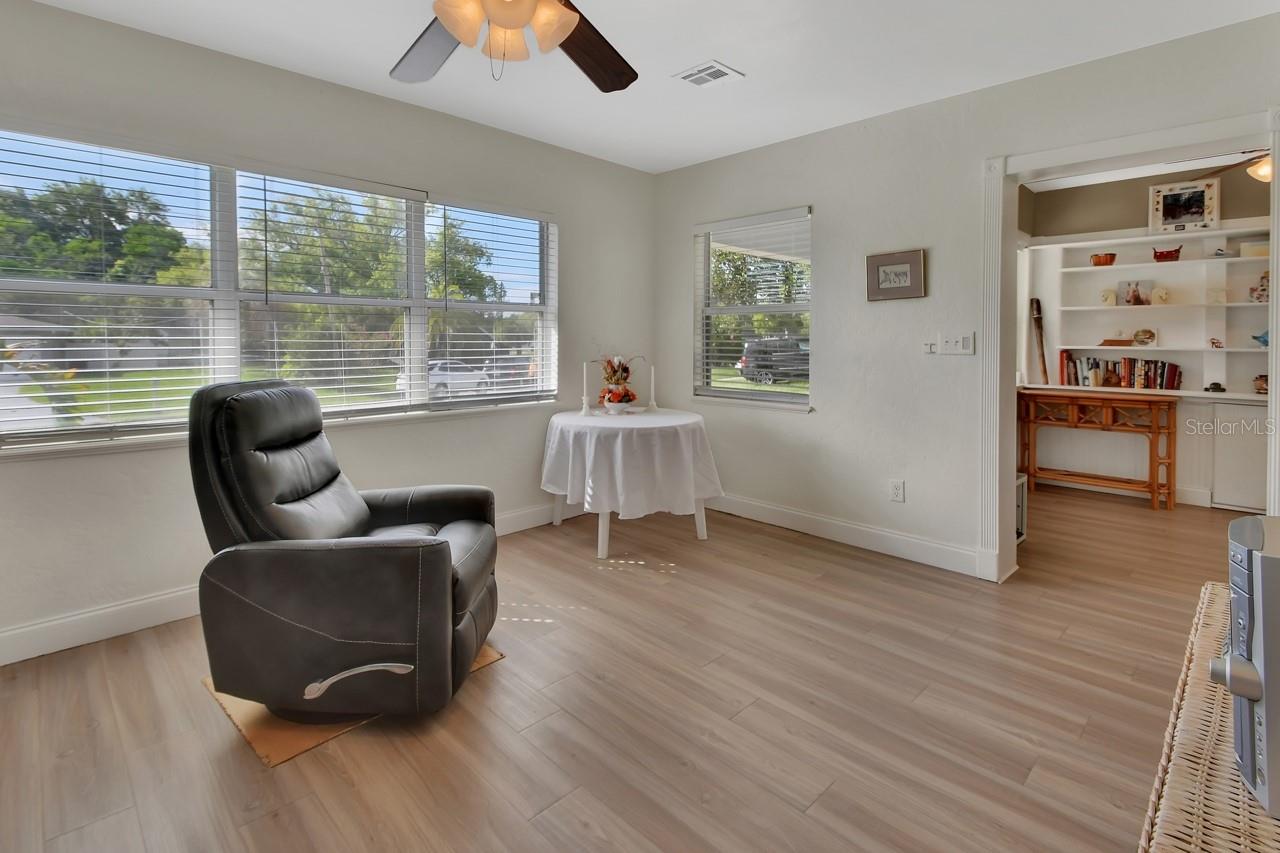 Image 3 of 29 For 40 Carnation Lane