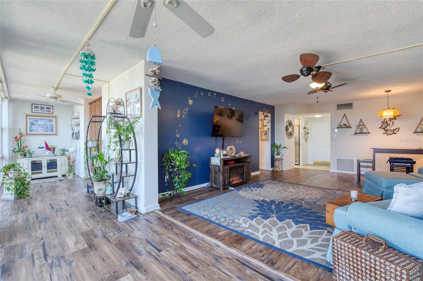 Image 15 of 33 For 1224 Peninsula Drive 511