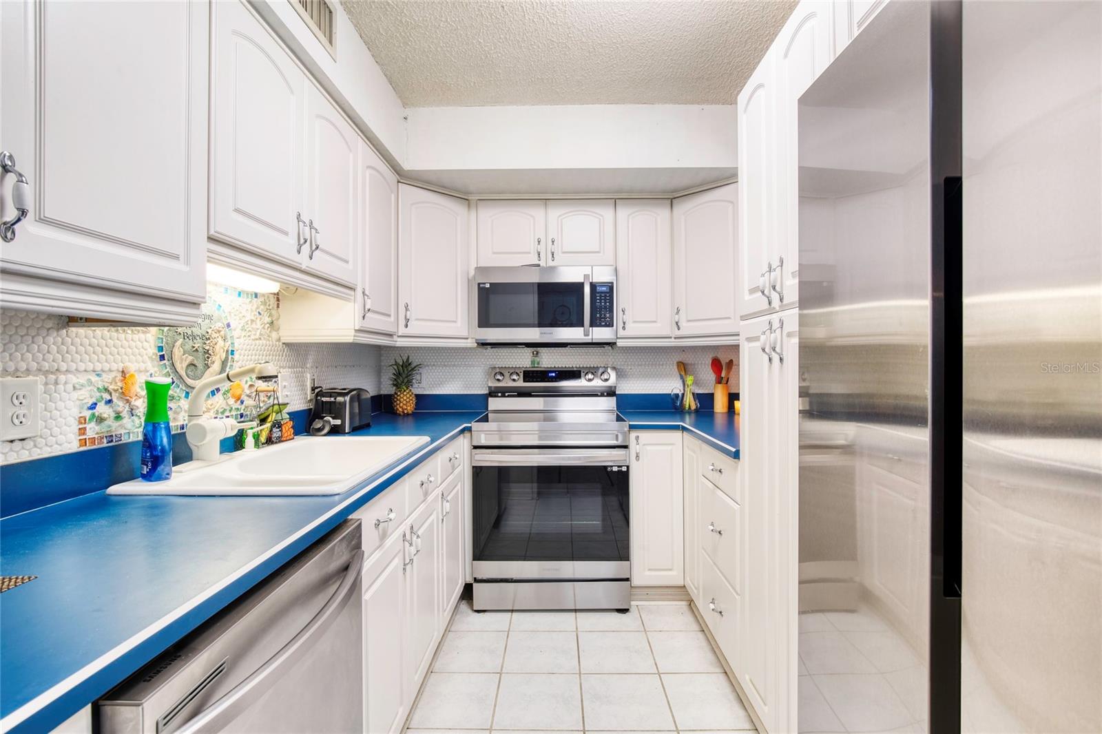 Image 6 of 33 For 1224 Peninsula Drive 511