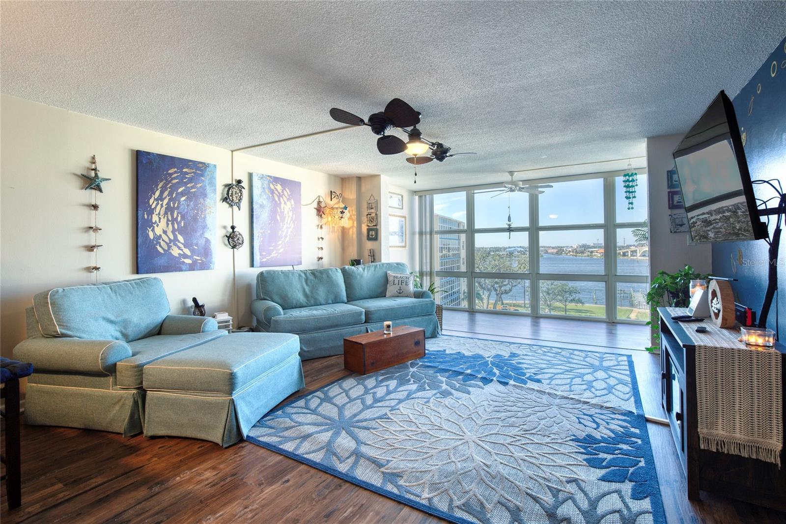 Image 9 of 33 For 1224 Peninsula Drive 511