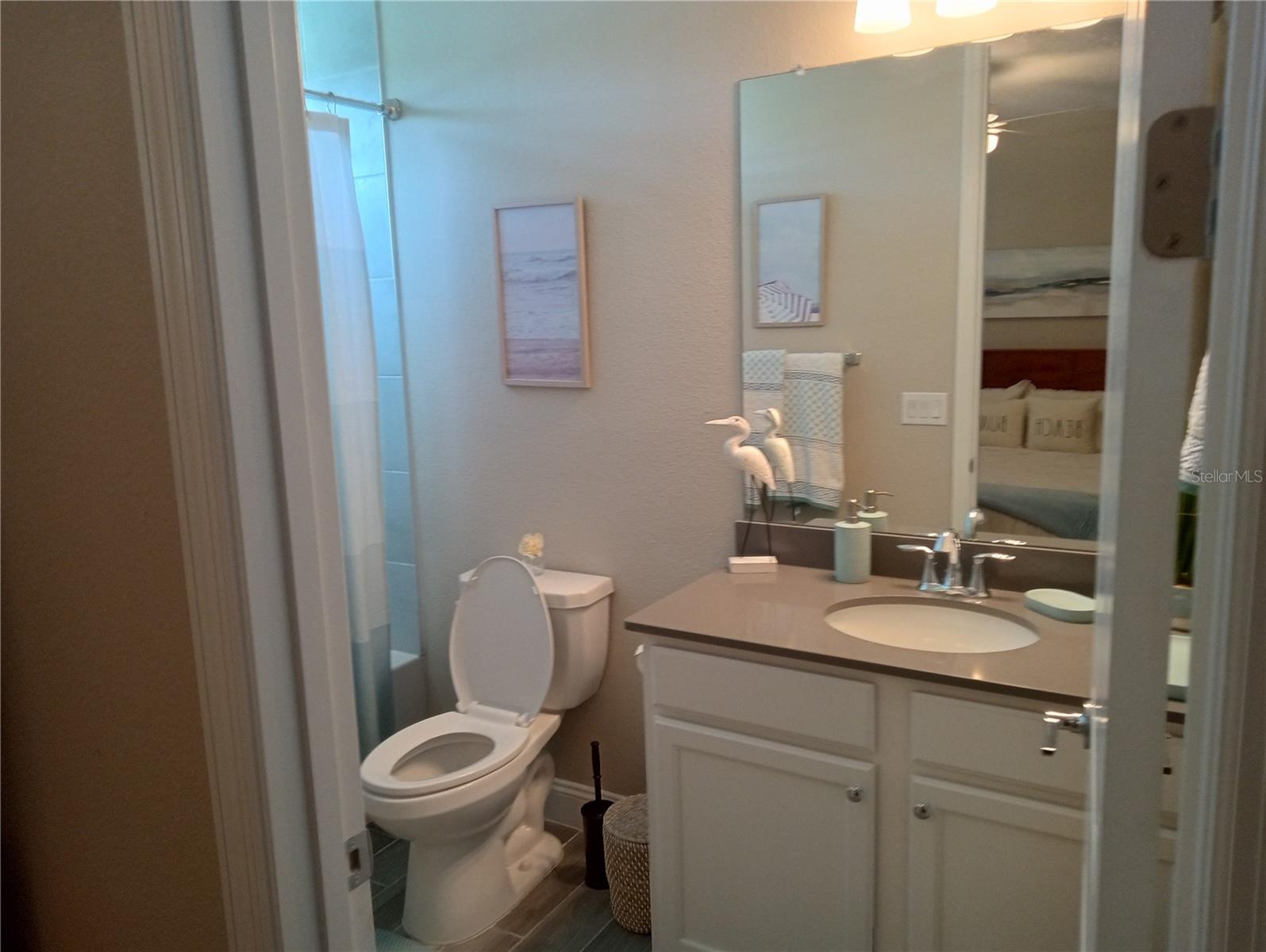 Image 14 of 35 For 4201 Acoma Drive