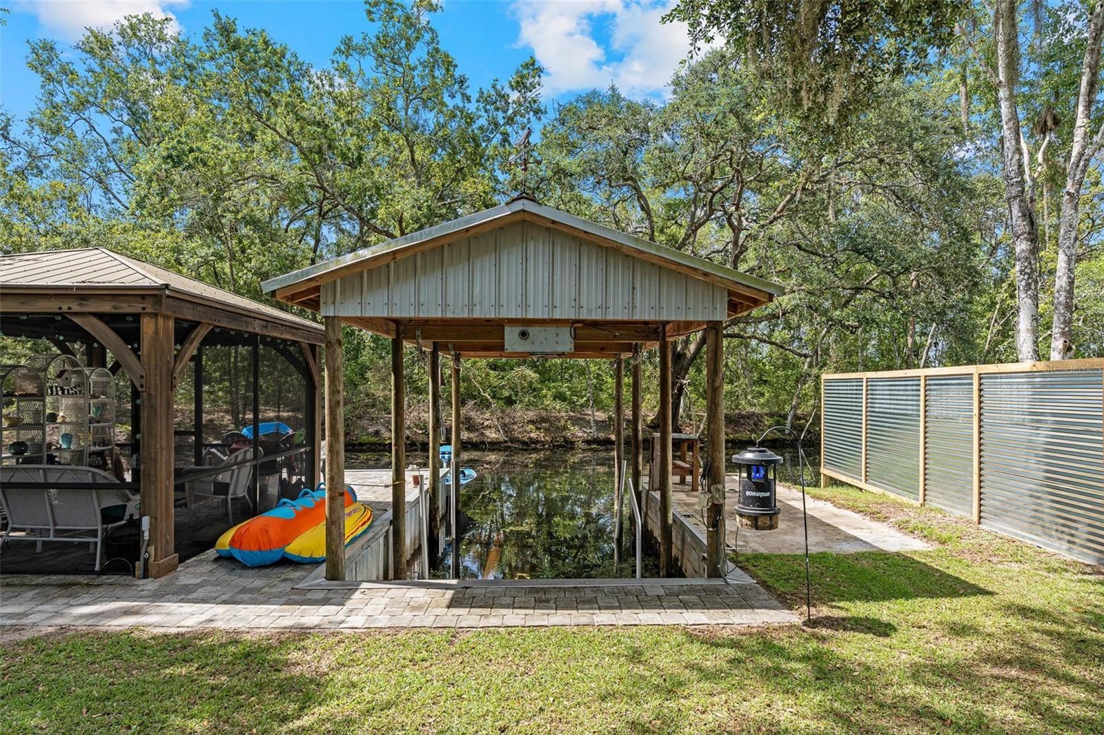 Listing photo id 24 for 19094 162nd Street