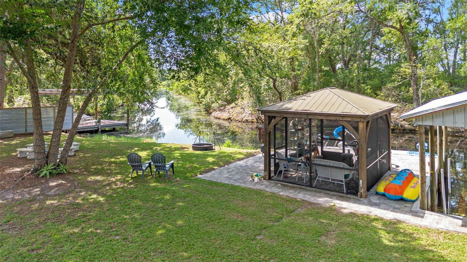 Listing photo id 37 for 19094 162nd Street