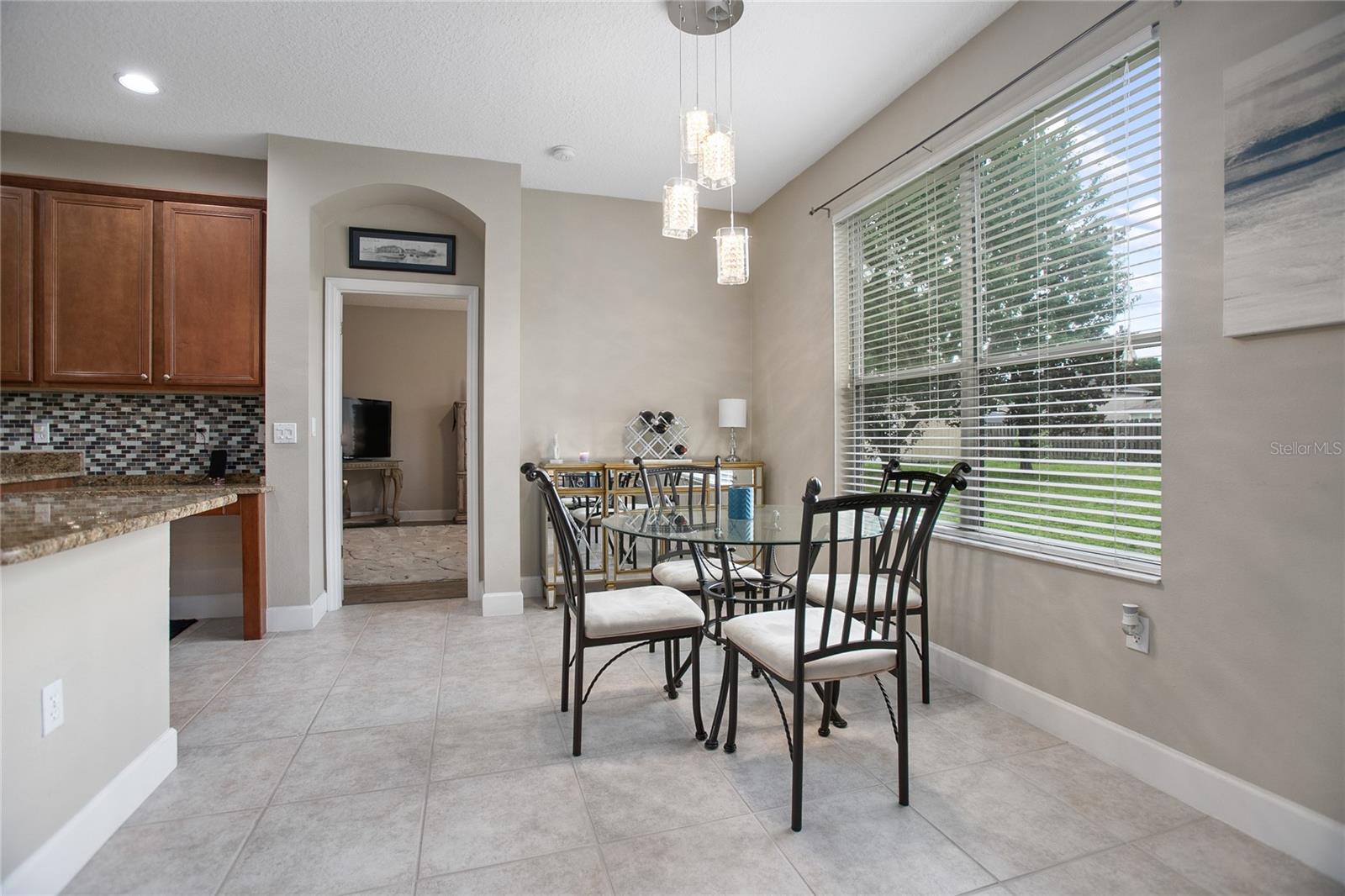Image 10 of 47 For 208 Crystal Ridge Rd.