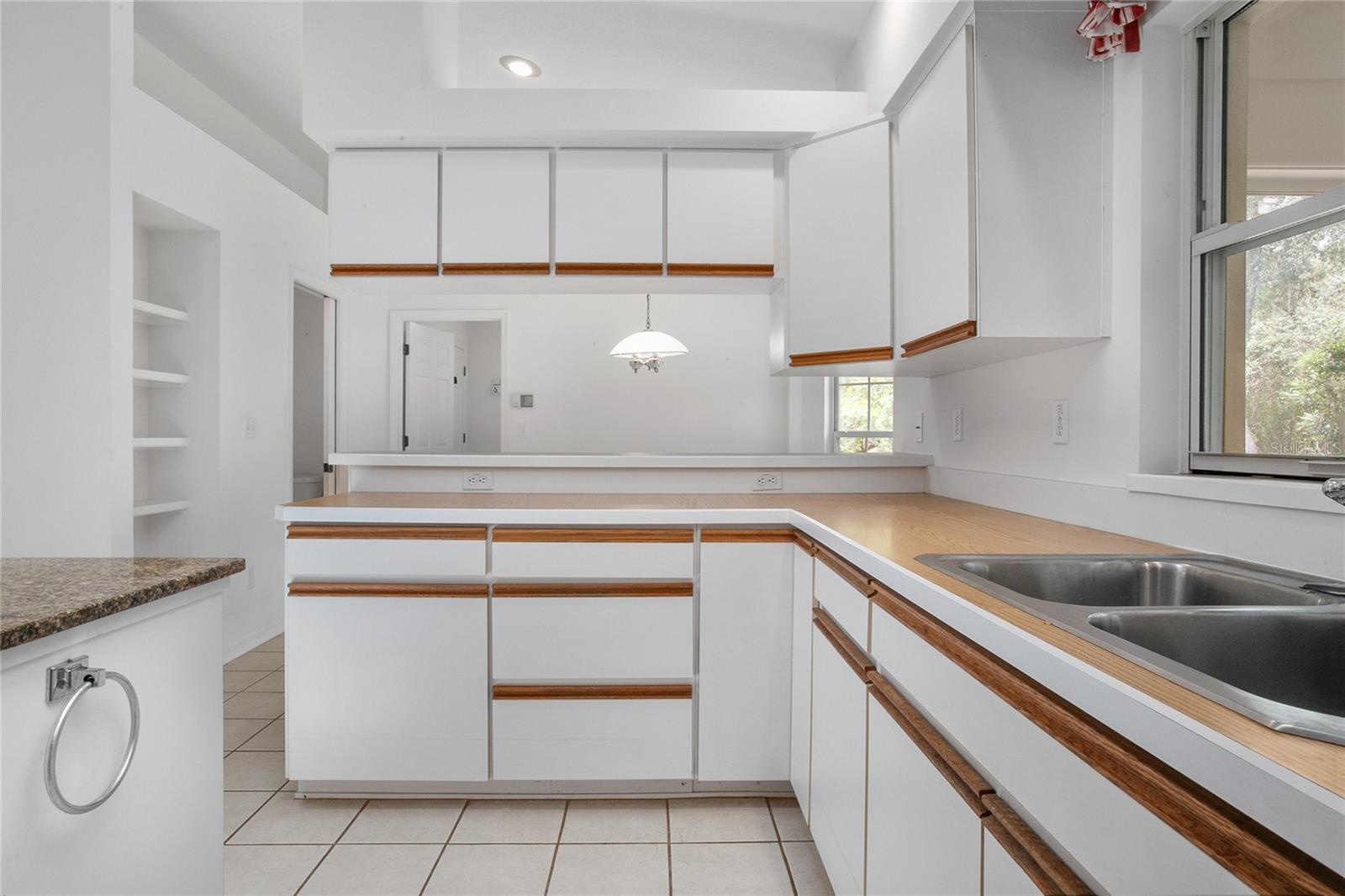 Image 16 of 51 For 4525 Tomoka Drive