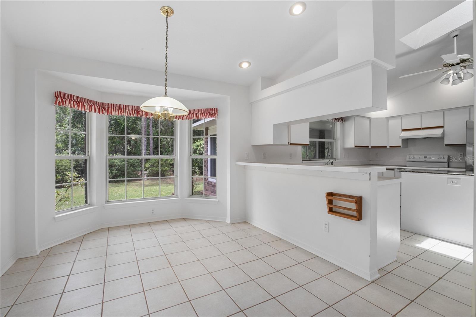 Image 18 of 51 For 4525 Tomoka Drive