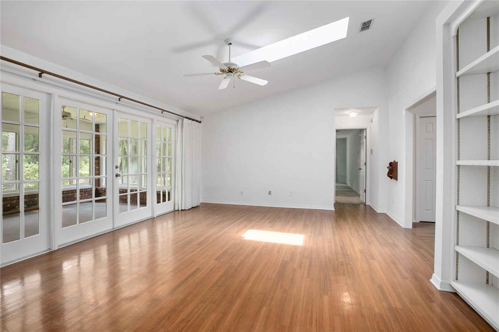 Image 22 of 51 For 4525 Tomoka Drive