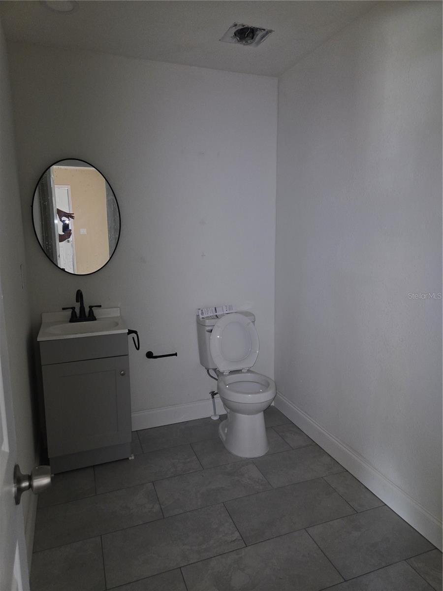 Image 8 of 23 For 546 Gifford Court