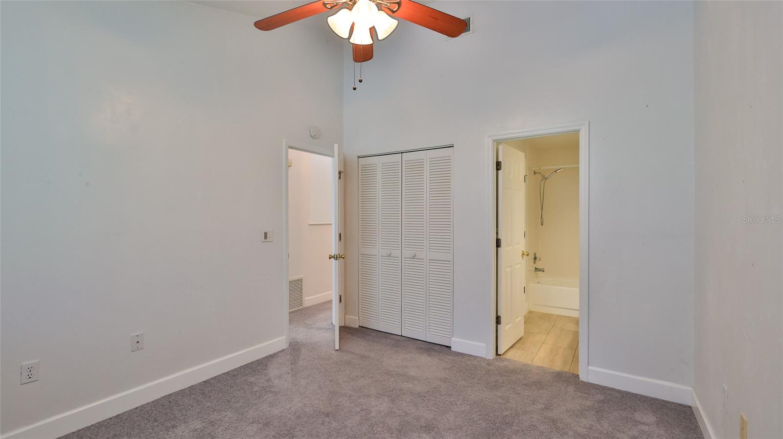 Image 22 of 34 For 156 Grand Oaks Circle