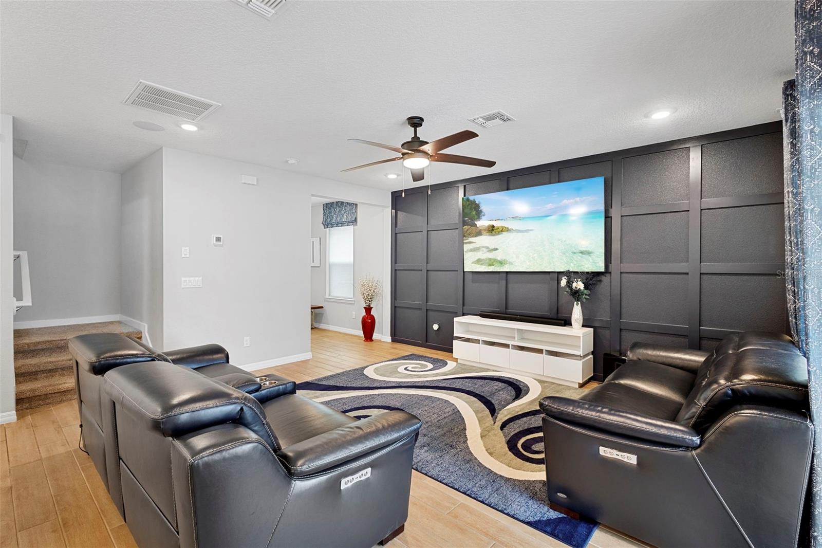 Image 10 of 33 For 2807 Priego Boulevard