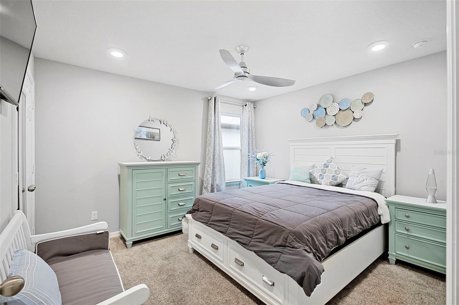 Image 20 of 33 For 2807 Priego Boulevard