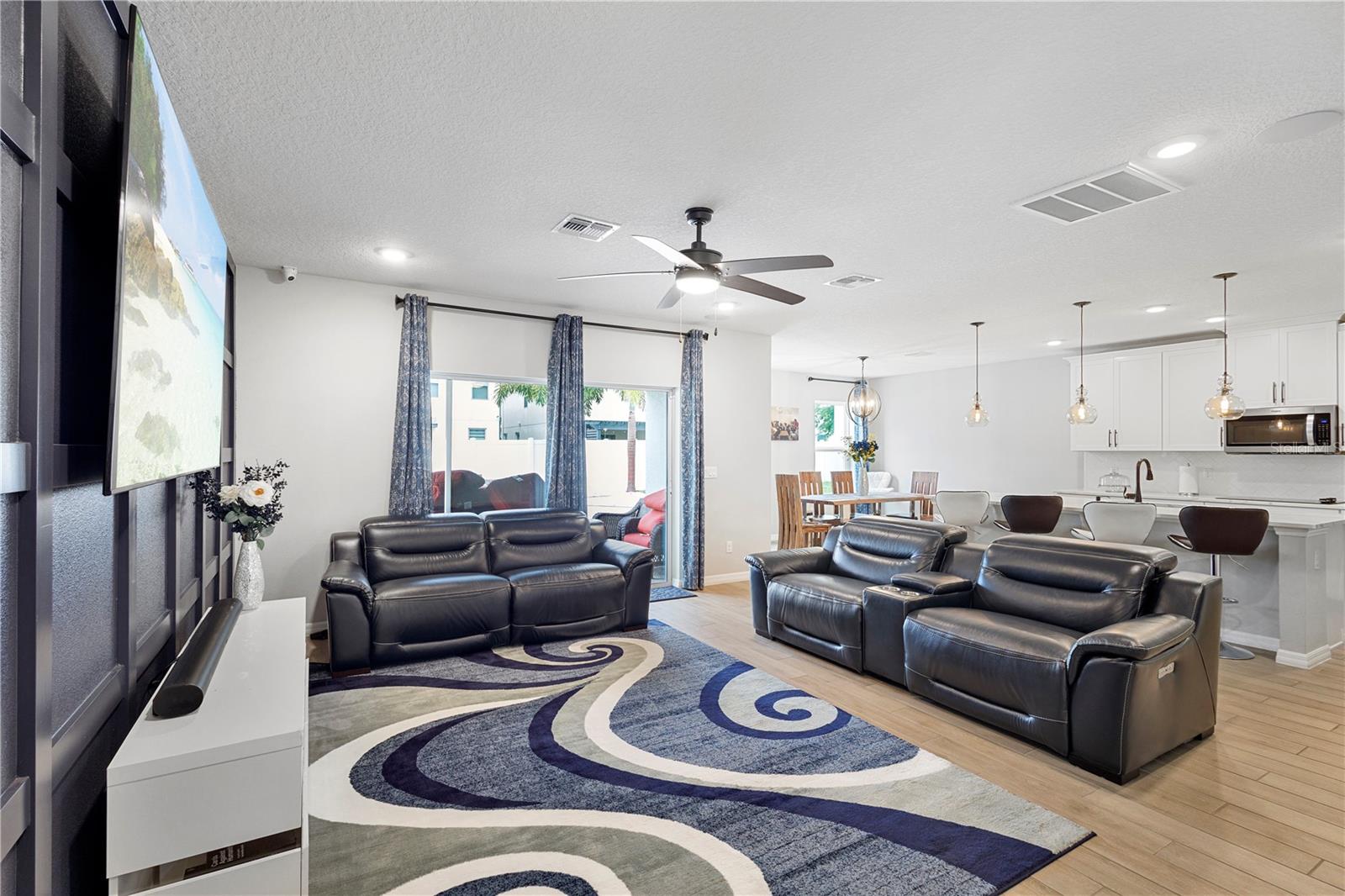 Image 8 of 33 For 2807 Priego Boulevard