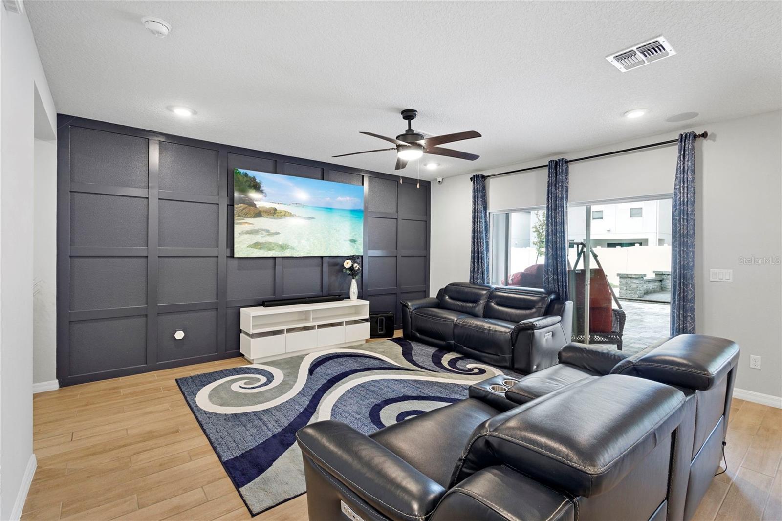 Image 9 of 33 For 2807 Priego Boulevard
