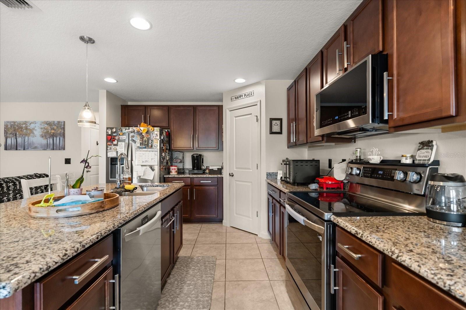 Image 3 of 28 For 815 Fillmore Court