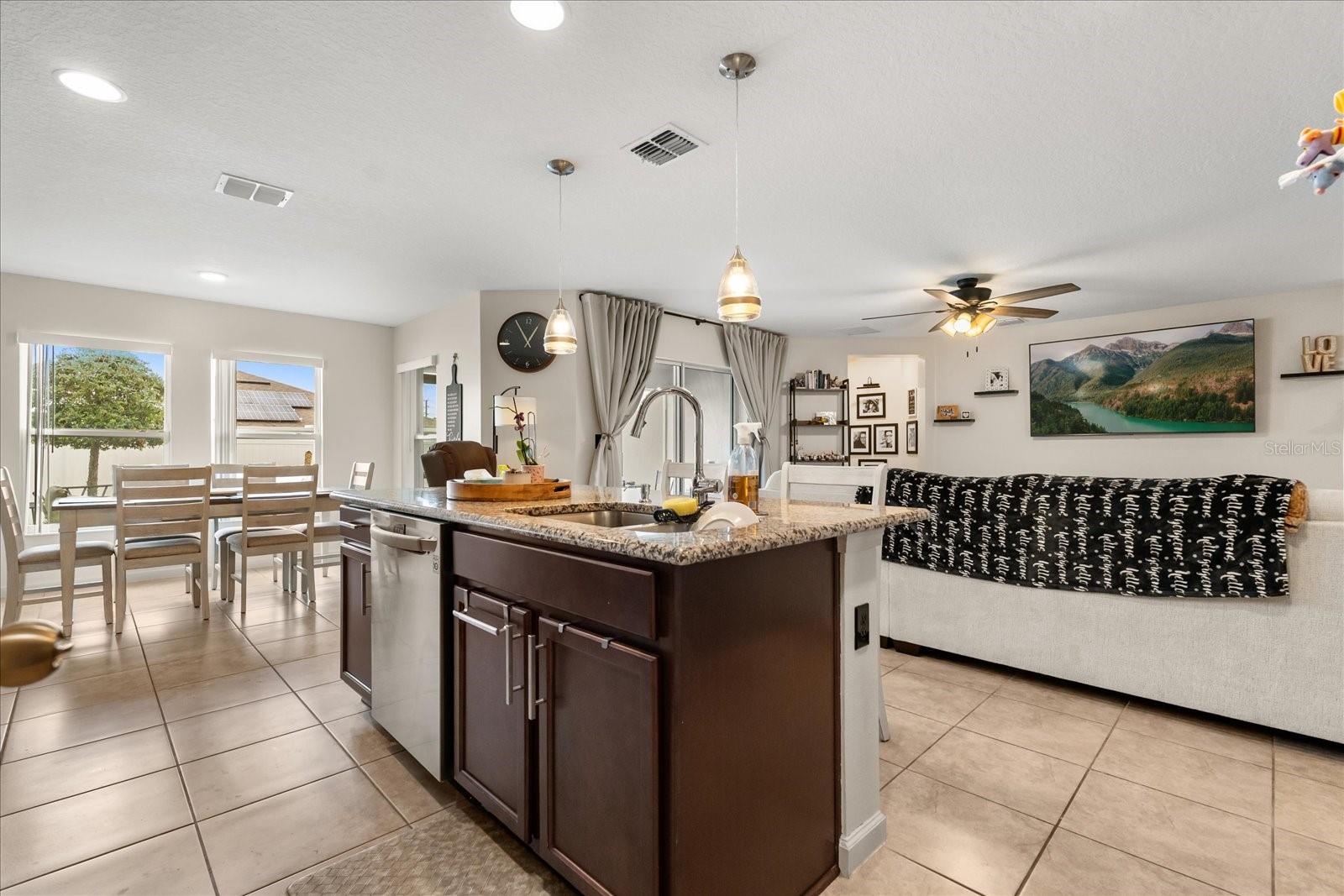 Image 4 of 28 For 815 Fillmore Court