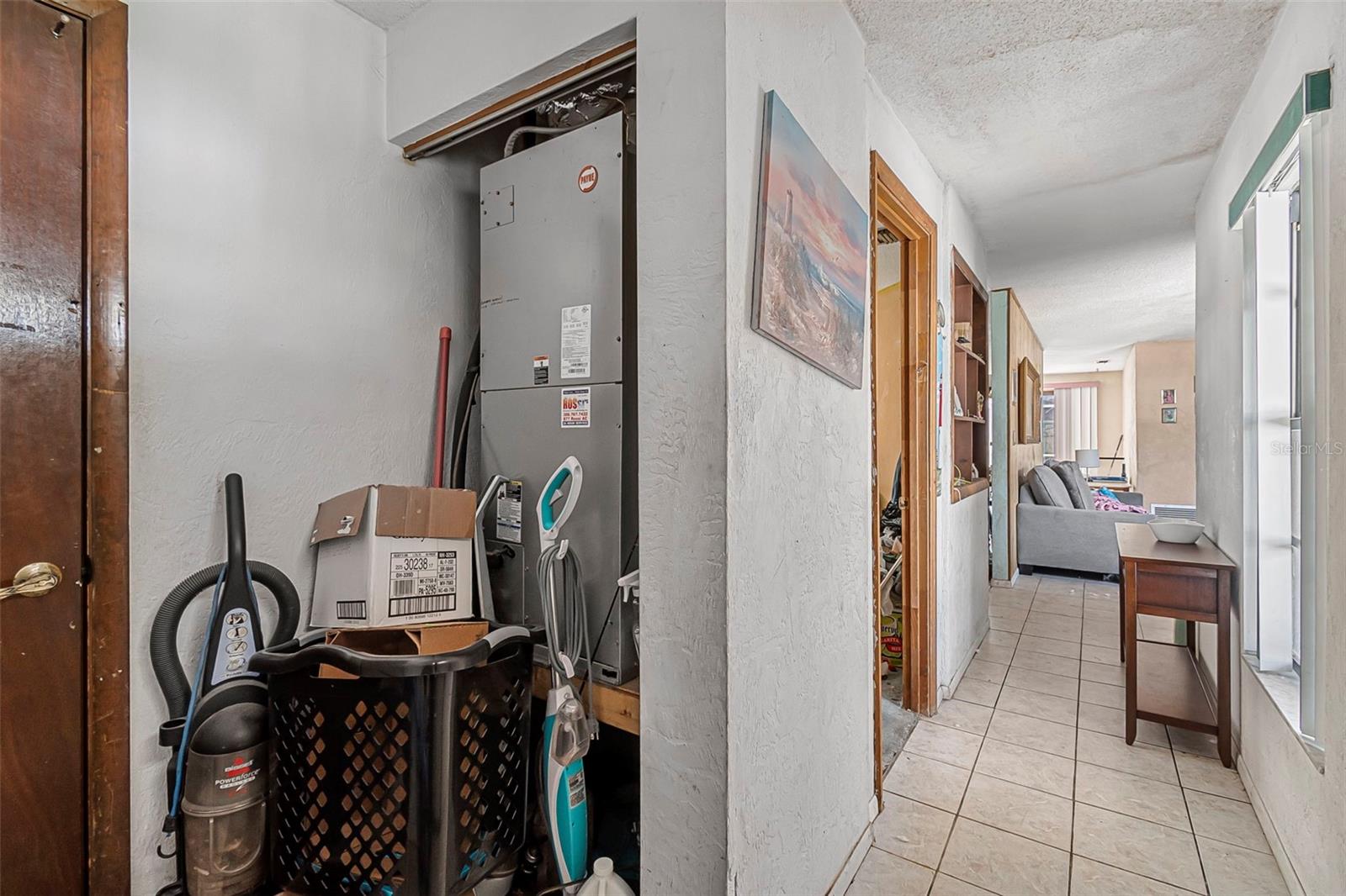 Image 17 of 28 For 725 Merrimac Drive