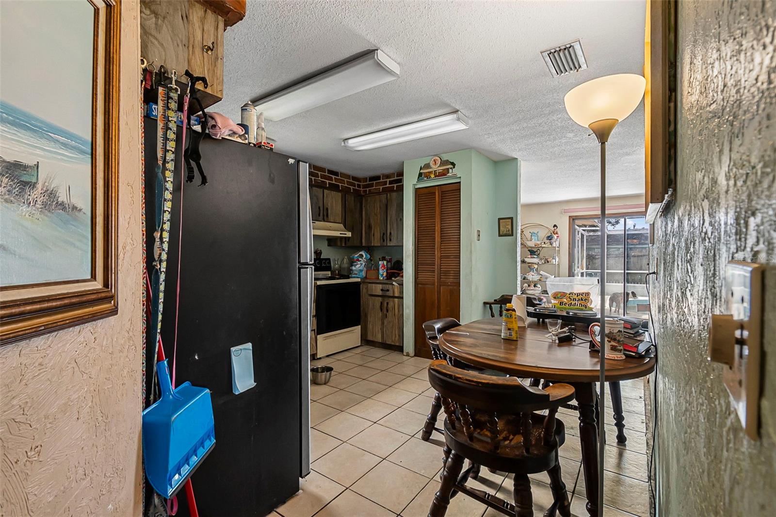Image 19 of 28 For 725 Merrimac Drive