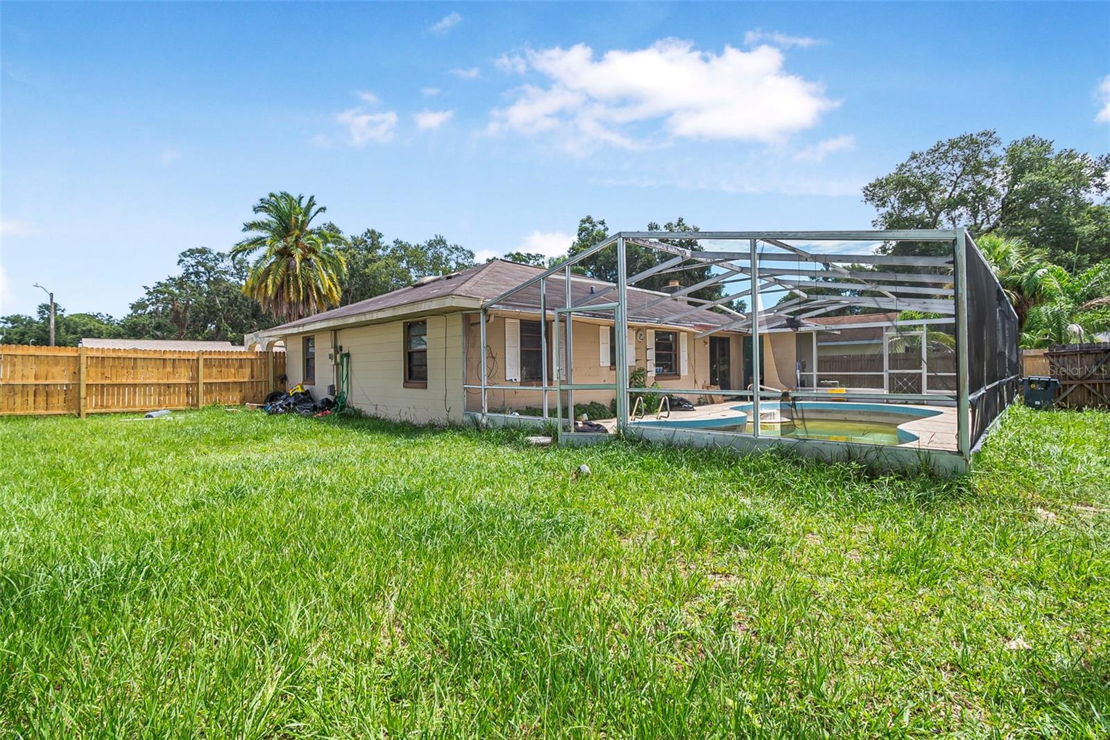 Image 22 of 28 For 725 Merrimac Drive