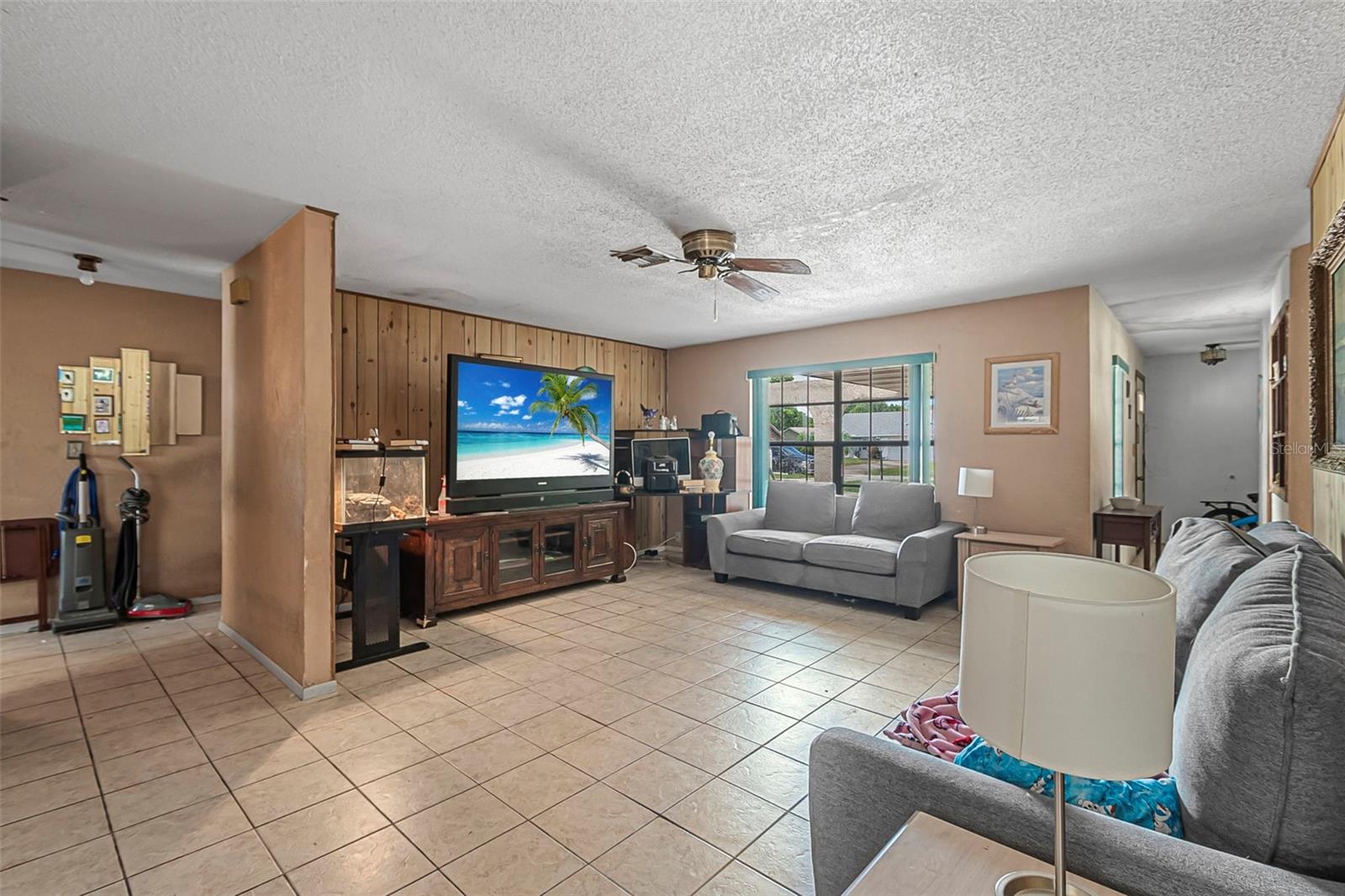 Image 7 of 28 For 725 Merrimac Drive