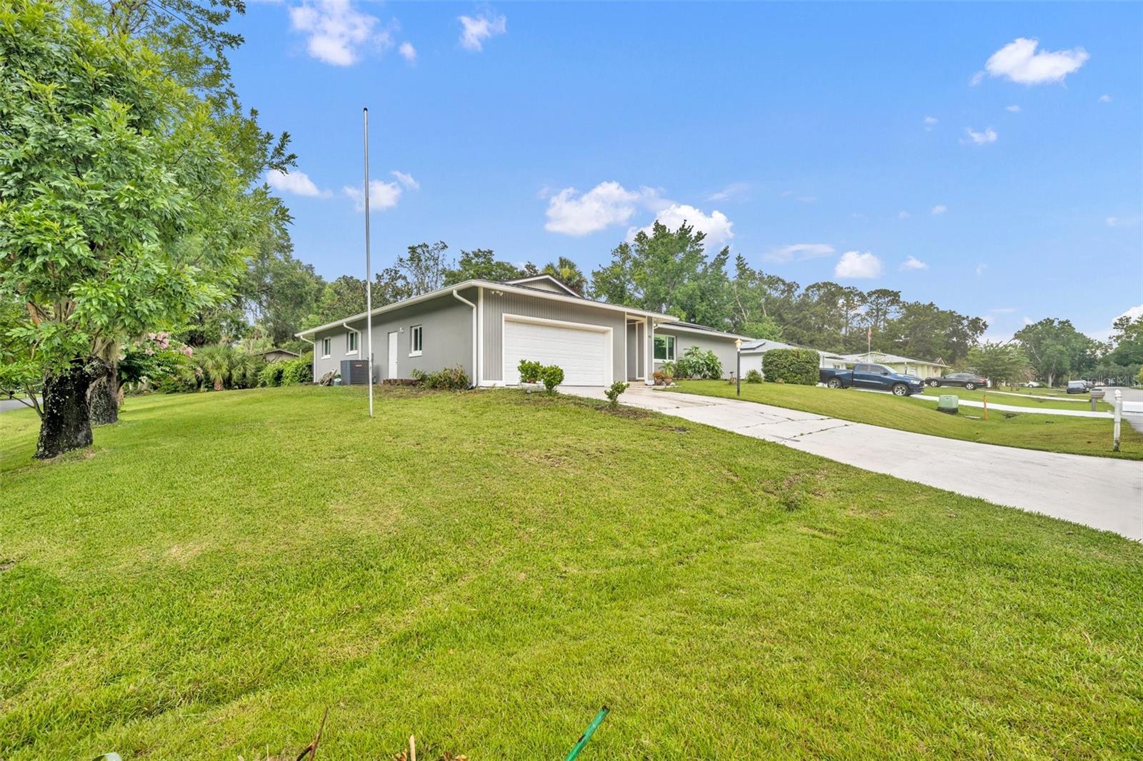 Image 14 of 14 For 40 Blare Drive