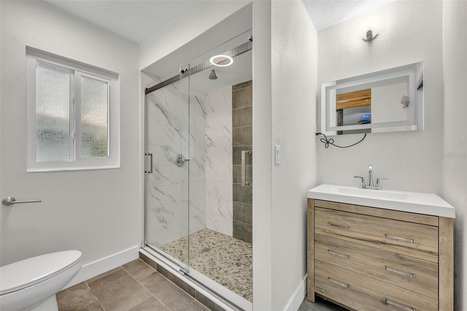 Image 8 of 14 For 40 Blare Drive