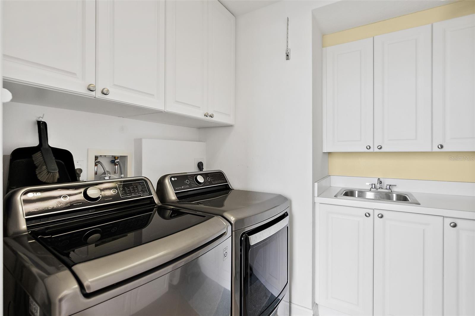 Image 6 of 57 For 3343 Atlantic Avenue 601