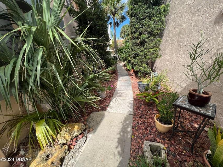 Image 22 of 37 For 1510 Ocean Shore Boulevard 3120